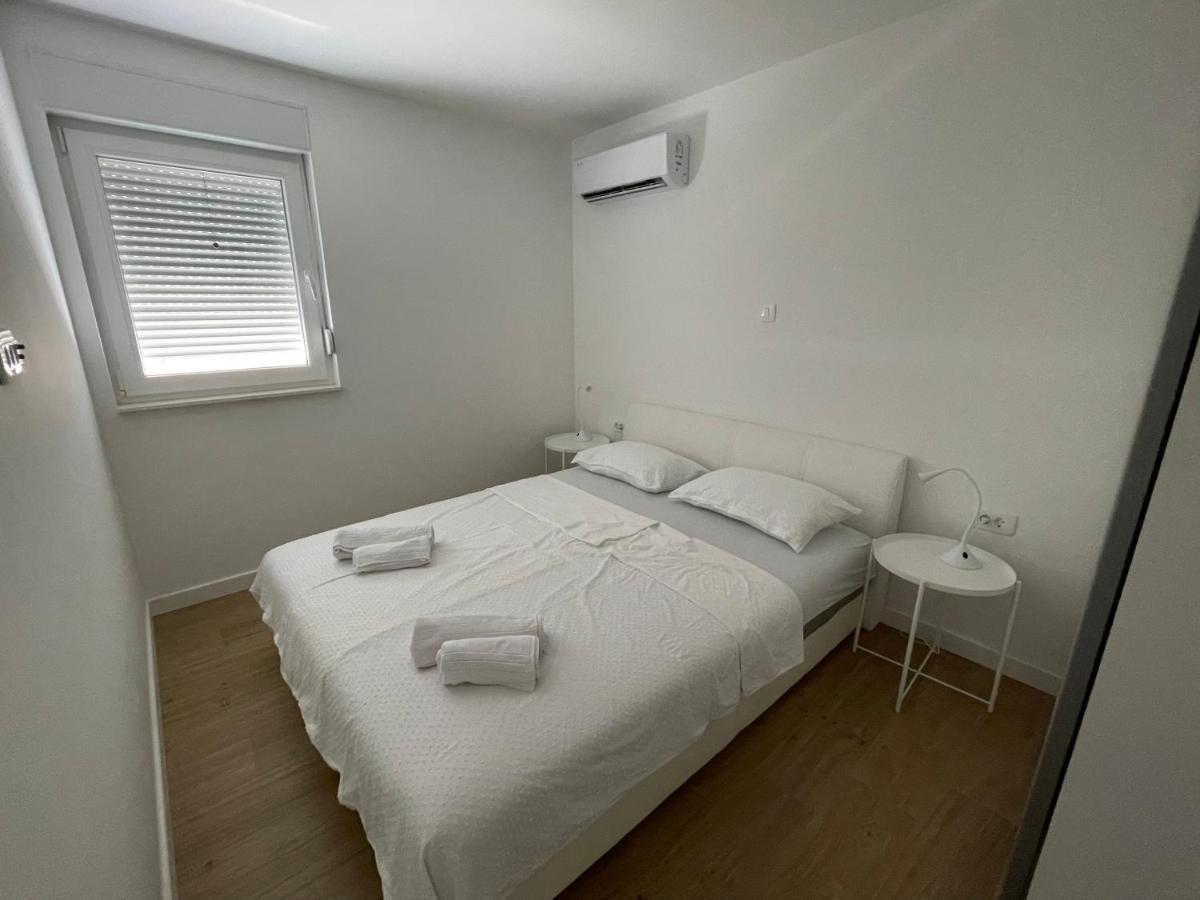 Galeria Apartment Podstrana Kültér fotó